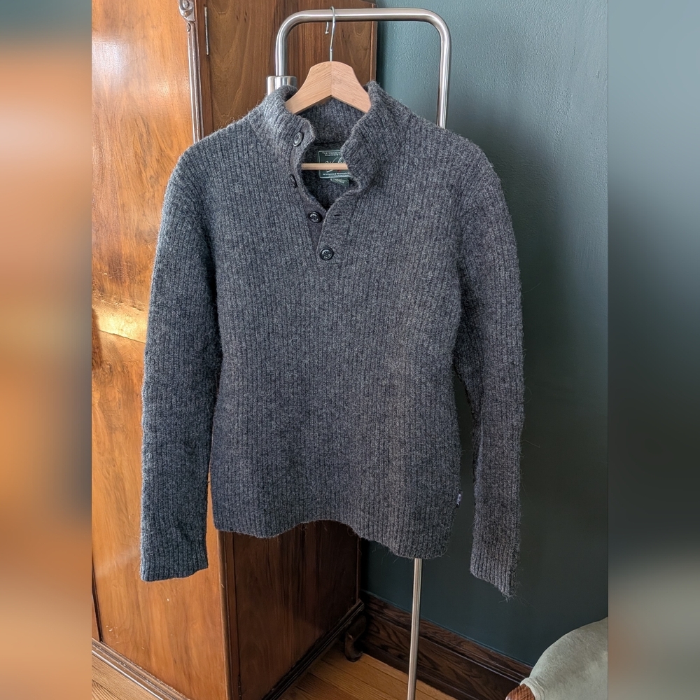 Woolrich Men's Charcoal Gray Ribbed Turtleneck Pullover